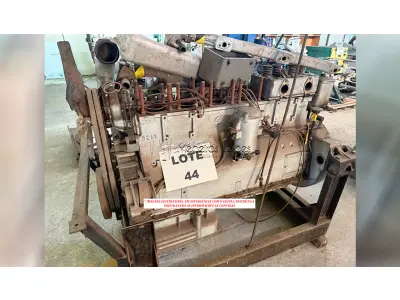 LOTE 044 - VEÍCULO (SUCATA) - MOTOR VEICULAR (ALFA ROMEO)