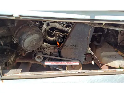 LOTE 063 - VEÍCULO - VW / KOMBI (ESTADO DE SUCATA)